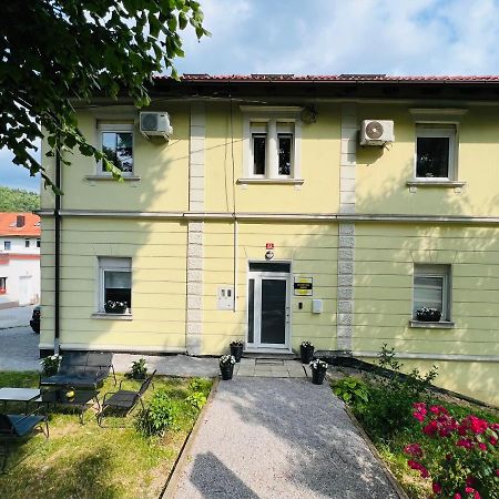 Lemonwood House 호텔 포스토이나 외부 사진