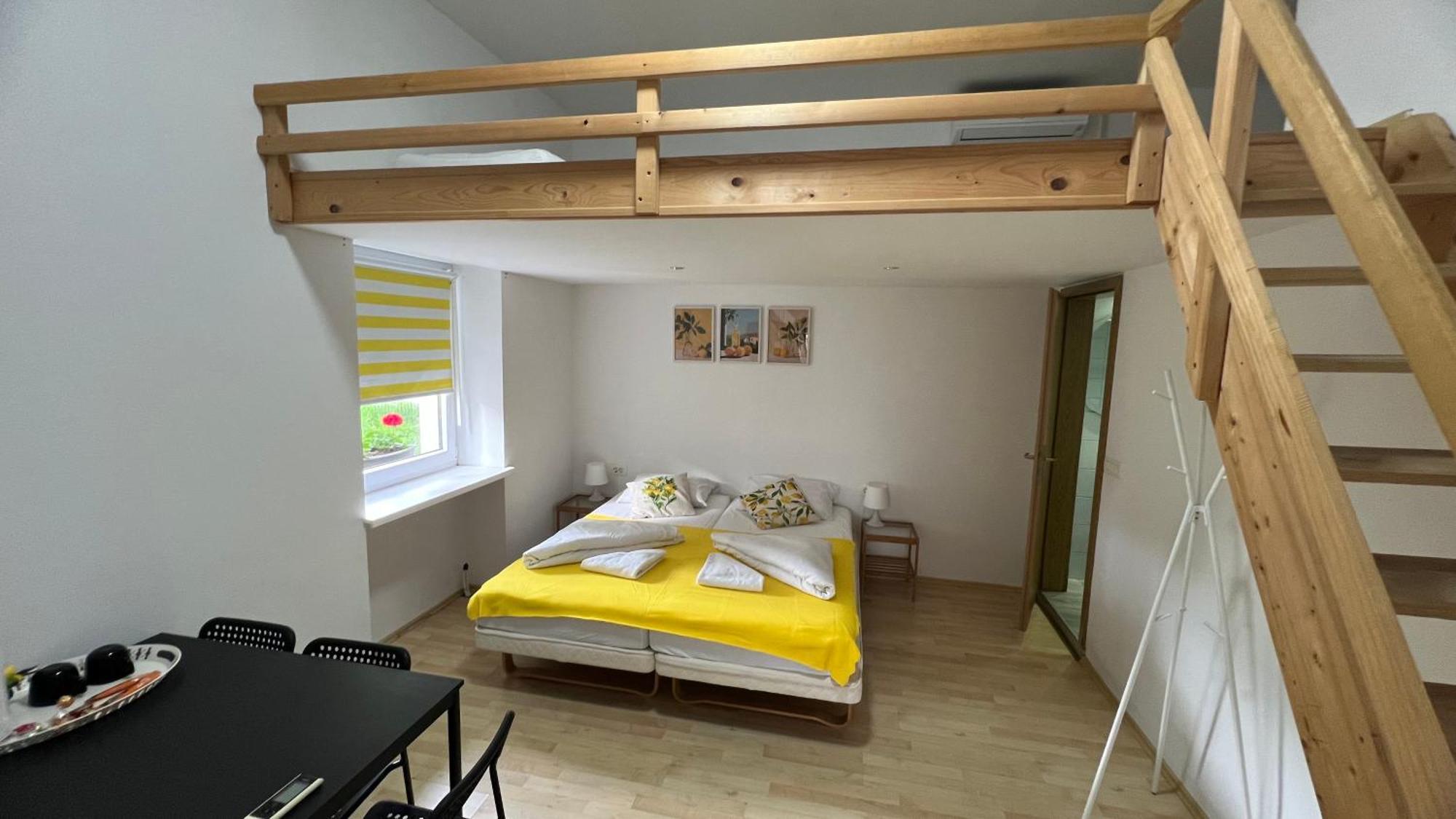 Lemonwood House 호텔 포스토이나 외부 사진