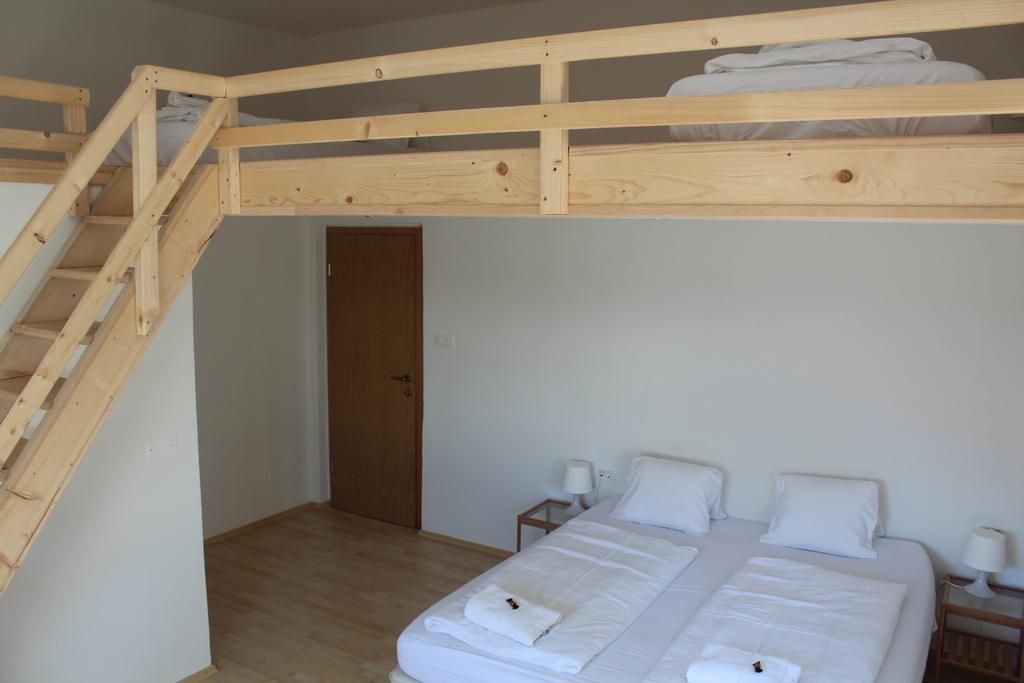Lemonwood House 호텔 포스토이나 외부 사진