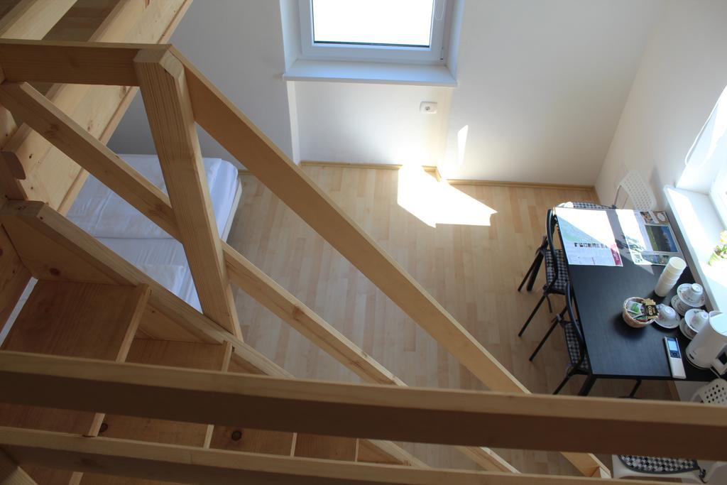 Lemonwood House 호텔 포스토이나 외부 사진